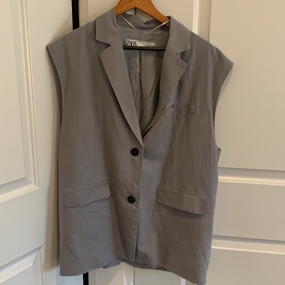 Zara vest - Picture 3 of 5